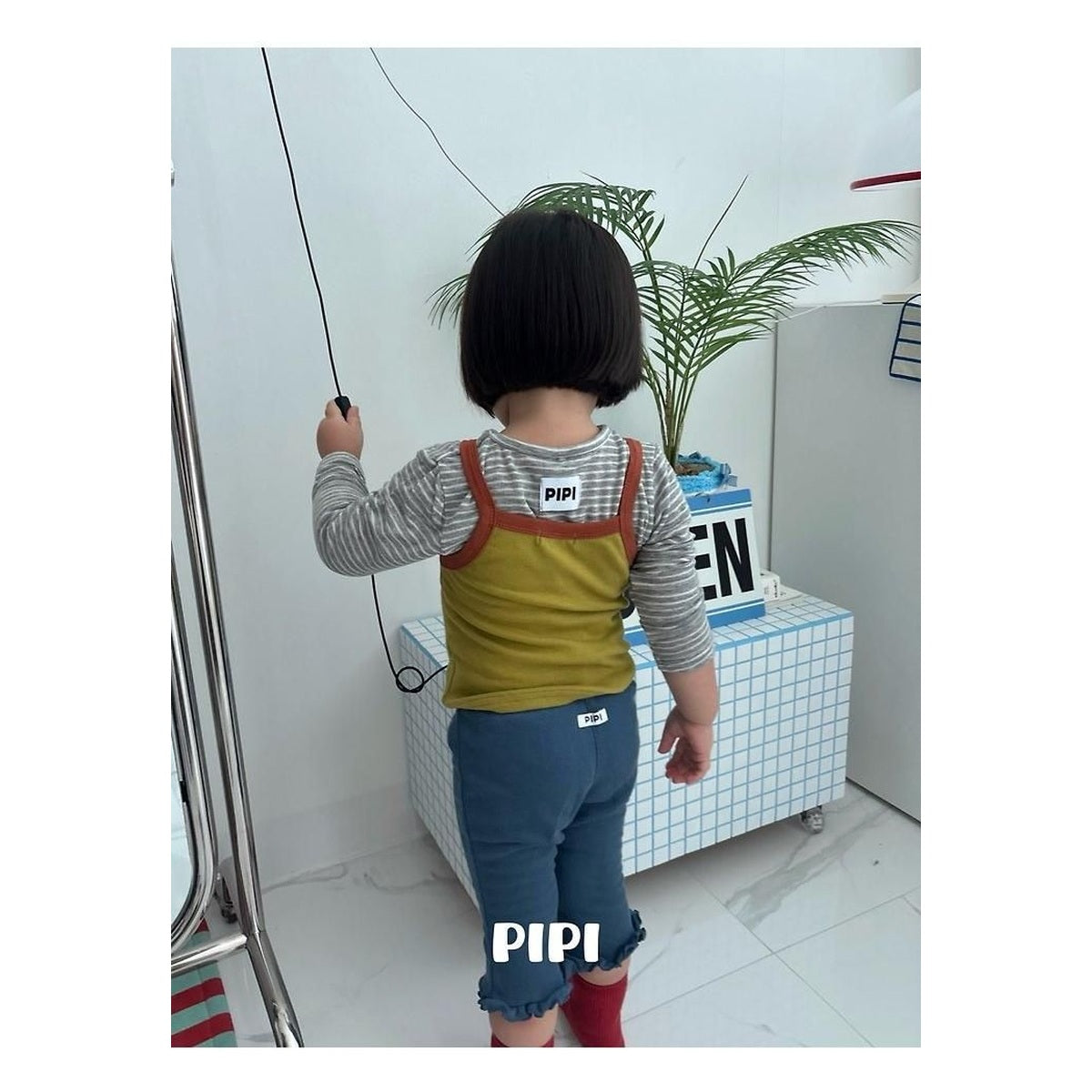 PIPI フリル8分丈パンツ