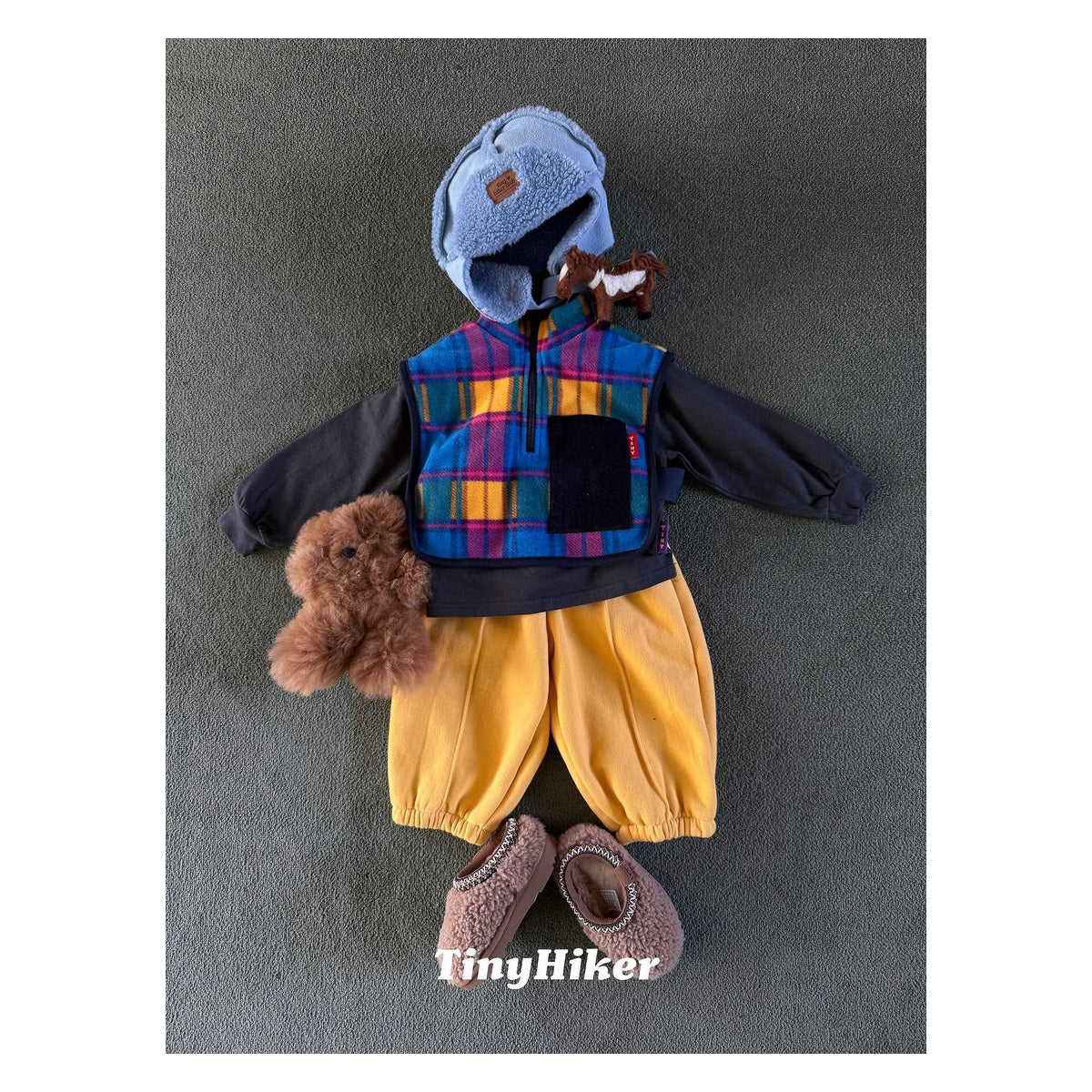 Tiny Hiker ポカポカうさみみ帽子