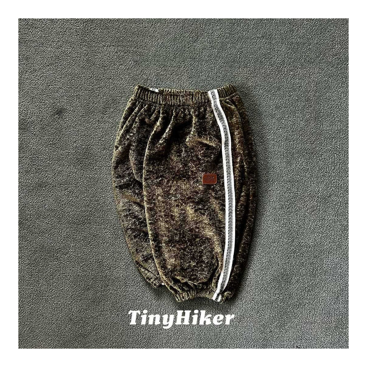 Tiny Hiker シルキーテープジョガーパンツ
