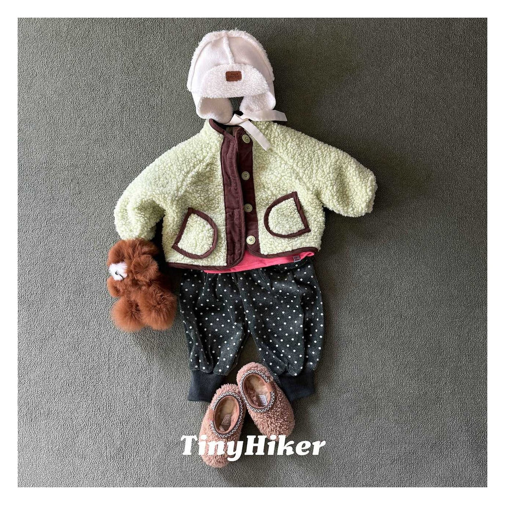 Tiny Hiker ふわふわボアジャンパー