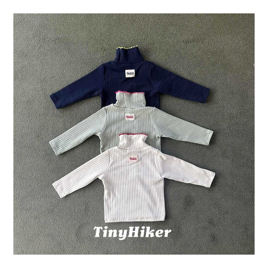 Tiny Hiker ダックフィンコートポラティダックフィットピンコートタートルネック