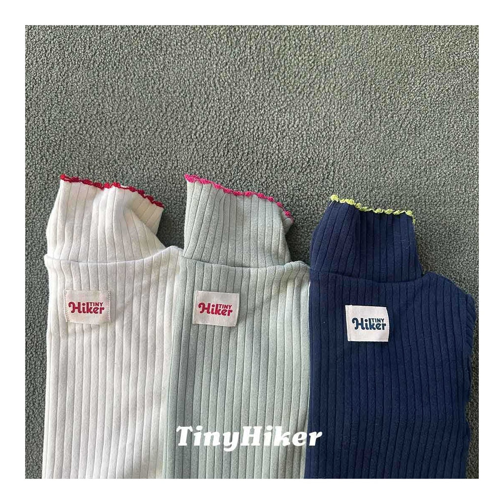 Tiny Hiker ダックフィンコートポラティダックフィットピンコートタートルネック
