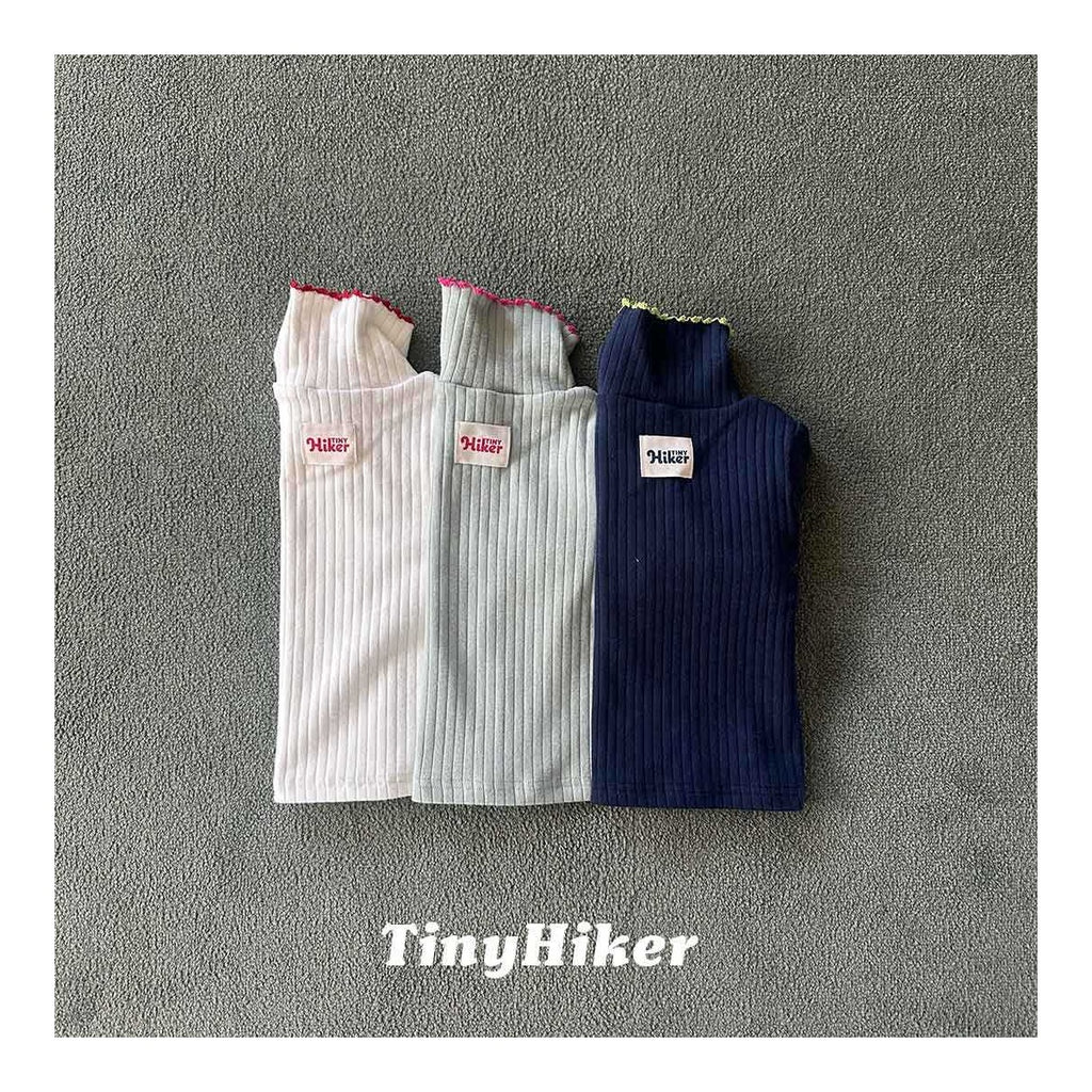 Tiny Hiker ダックフィンコートポラティダックフィットピンコートタートルネック