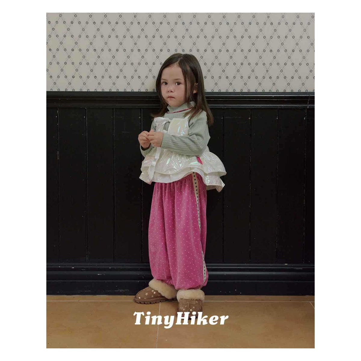 Tiny Hiker ダックフィンコートポラティダックフィットピンコートタートルネック