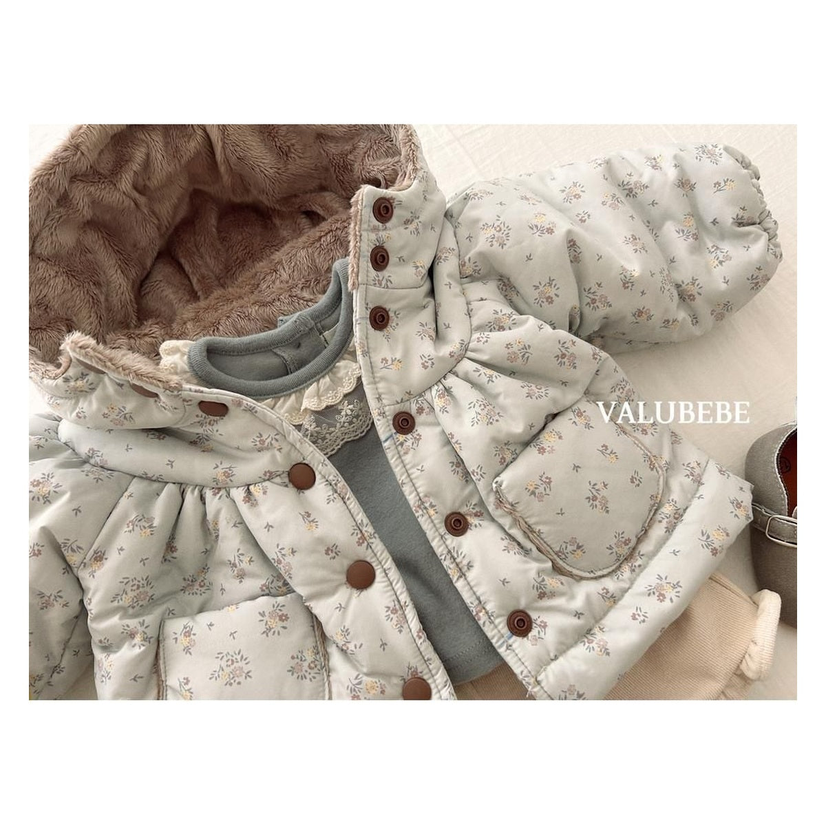 Valu bebe ブランシャーリングパーカージャンパー