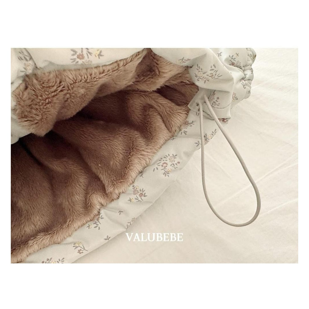 Valu bebe ブランシャーリングパーカージャンパー